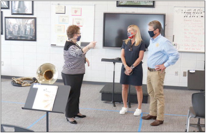 Kemp and First Lady Visit VHS