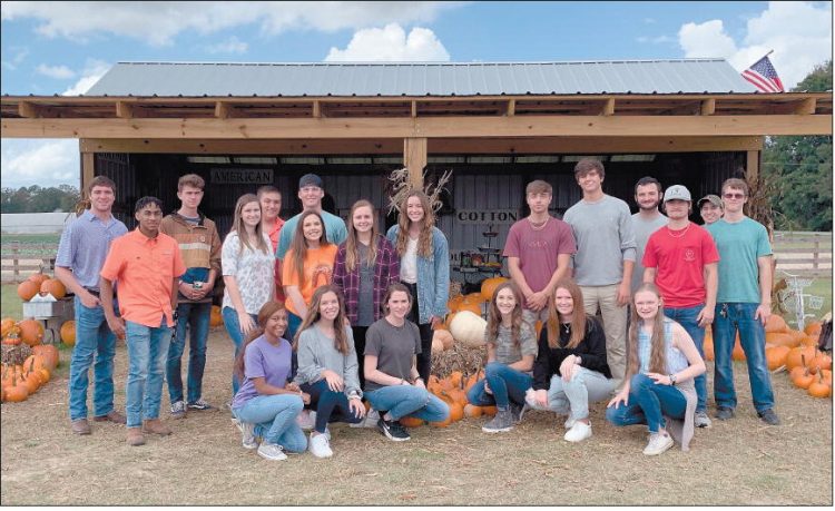 The Toombs-Montgomery Chamber of Commerce Announces the Start of the 2020-2021 Youth Leadership Program The Toombs-Montgomery Chamber of Commerce Announces the Start of the 2020-2021 Youth Leadership Program