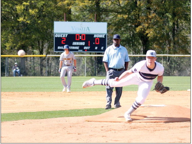 Eagles Fall to Habersham