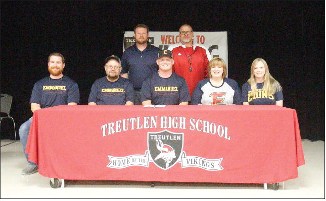 Foskey Signs To Wrestle Foskey Signs To Wrestle
