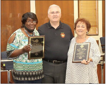Retiring Sheriff’s Department  Employees Honored at  Toombs Commission Meeting
