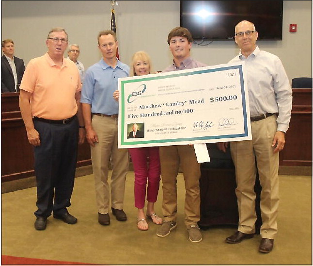 Mayor Dixon Legacy Scholarship Presented