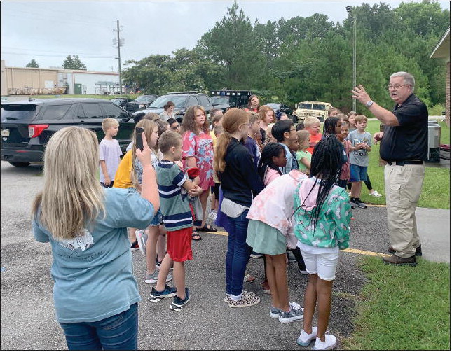 Eagle Academy Takes Local Government Tour