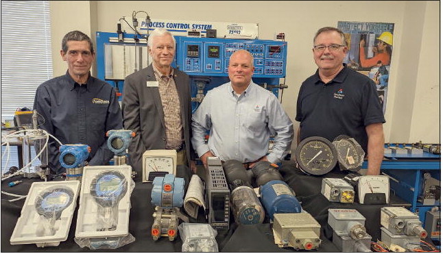 Plant Hatch Donates Testing  Equipment to STC’s Electronics  Technology Program