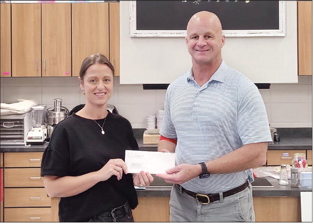 Vidalia Lions Club Gives VHS FCCLA Donation Vidalia Lions Club Gives VHS FCCLA Donation