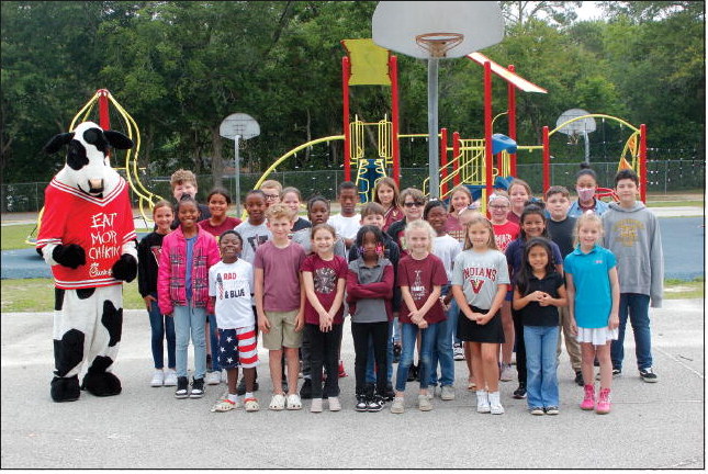 Kiwanis Hosts BUG Celebration at  Sally D. Meadows Elementary School