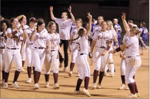 Lady Indians Are Region Champs