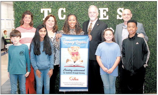 State School Superintendent Visits TCES