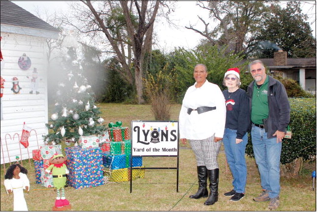 Yard of the Month Awards  Celebrate Christmas Decorations