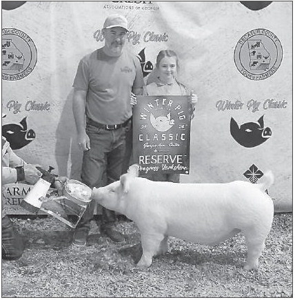 Wheeler County Show Team  Participates in Winter Pig Classic