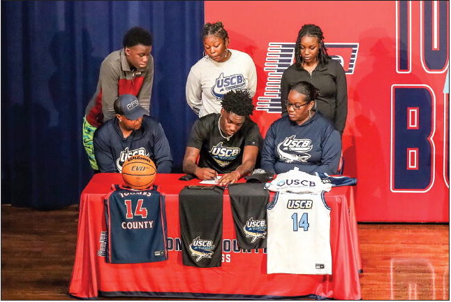 Six Athletes Sign At Toombs County