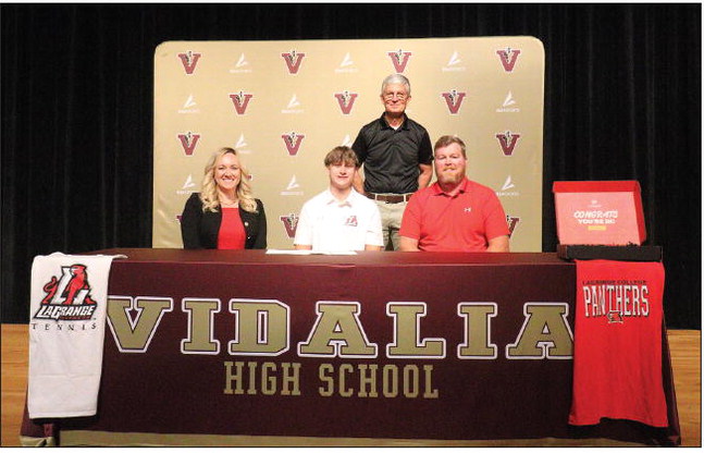 Hyers Signs With Lagrange Hyers Signs With Lagrange