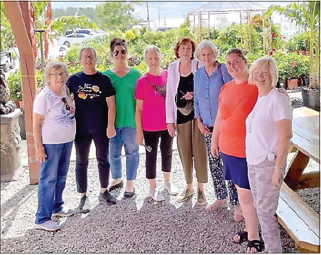 Mount Vernon Garden Club  Visits County Farm Plant Co.