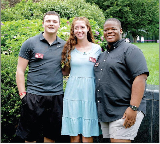 Local Students Represent Altamaha EMC on  Leadership Experience in Washington, D.C.