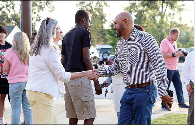 MoCo Schools Host Leaders For First Day Ceremony