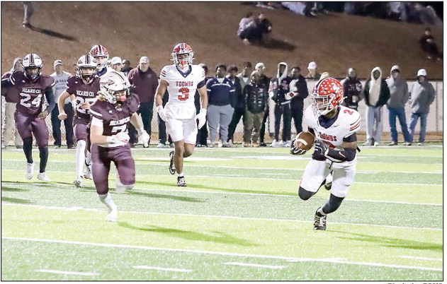 Bulldogs Bite Braves 40-14, Head Back to The Benz Bulldogs Bite Braves 40-14, Head Back to The Benz