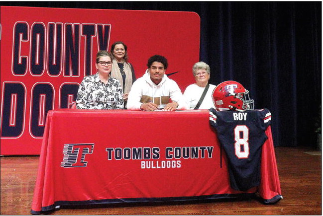 Roy & Powell Sign To Play At Next Level