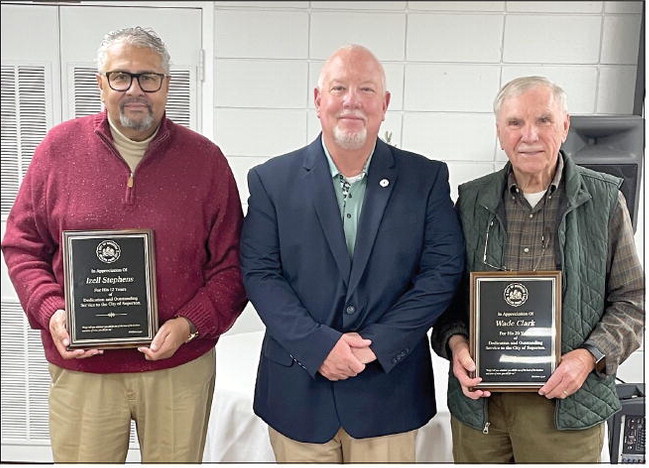 Soperton City Council Honors  Two Retiring Members