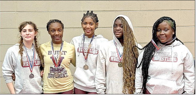Vidalia Grapplers With  Heavy Medal Haul