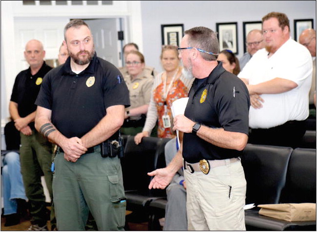 Lyons Cop Recognized For Service Lyons Cop Recognized For Service