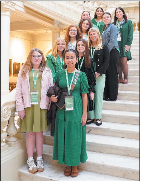 4-H’ers Spend A   Day at the Capitol