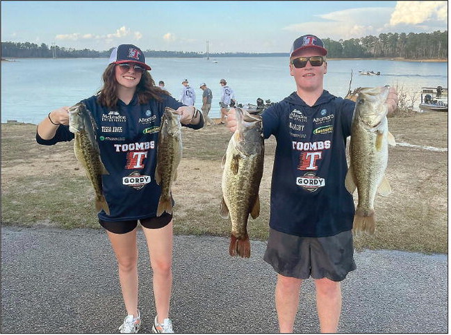 Lake Dawgs Reel in First  Place at Clarks Hill Lake