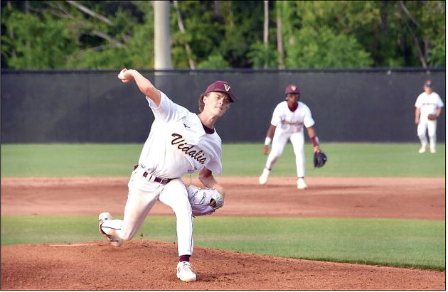 Indians Sweep Model to Advance to Elite 8