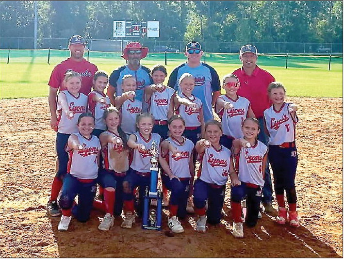 Lyons 10U Girls Take Championship