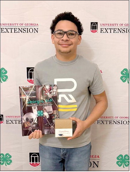 Toombs Senior 4-H’ers Receive Highest Honors Toombs Senior 4-H’ers Receive Highest Honors